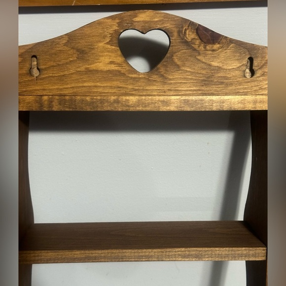 Wooden Heart cut out Wall Shelf with pegs and mini shelf set - Picture 6 of 16